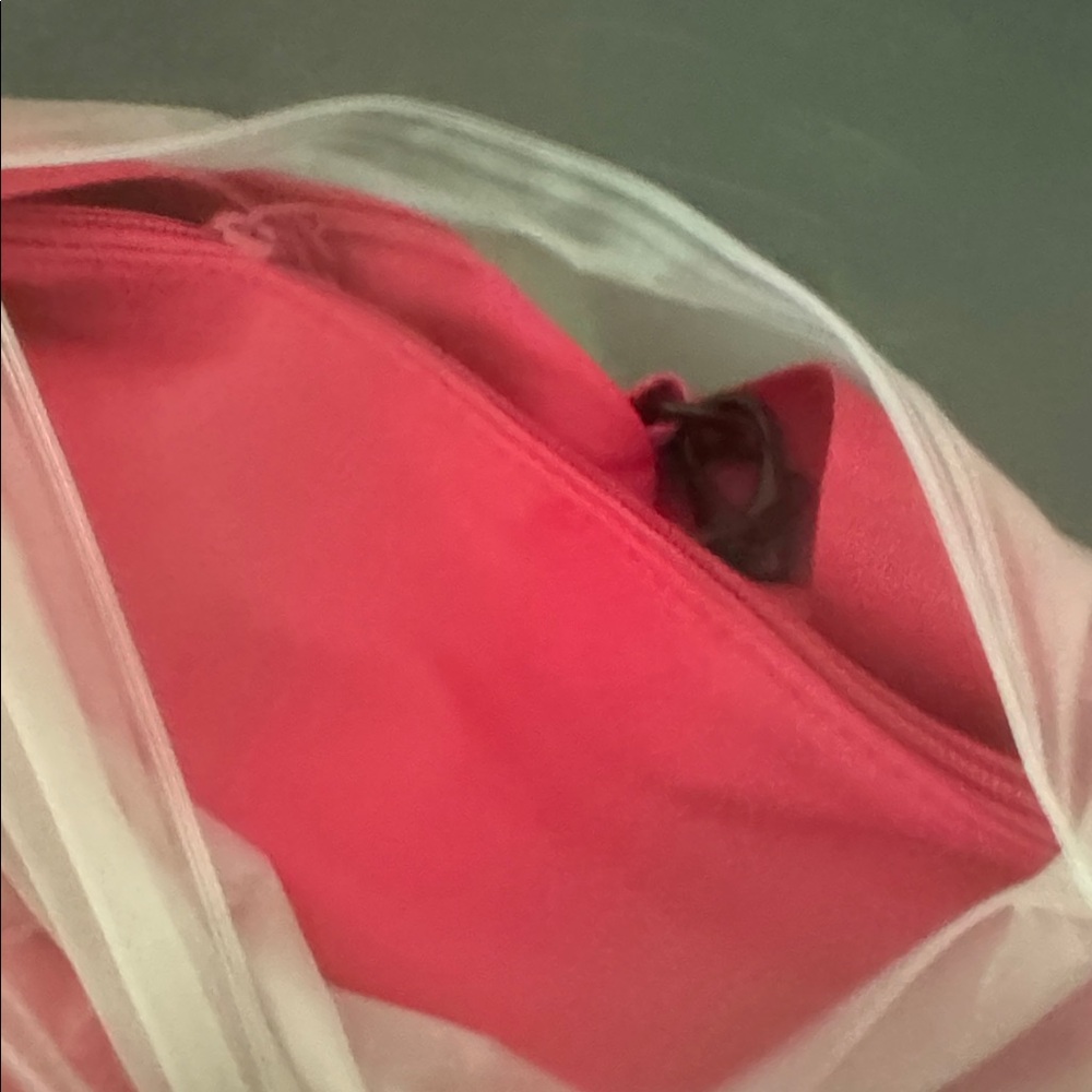 The Foldie Pink Travel Bag - Picture 4 of 5